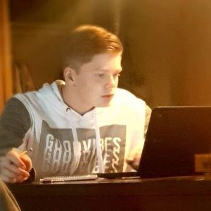 Meet your Posher, Conner